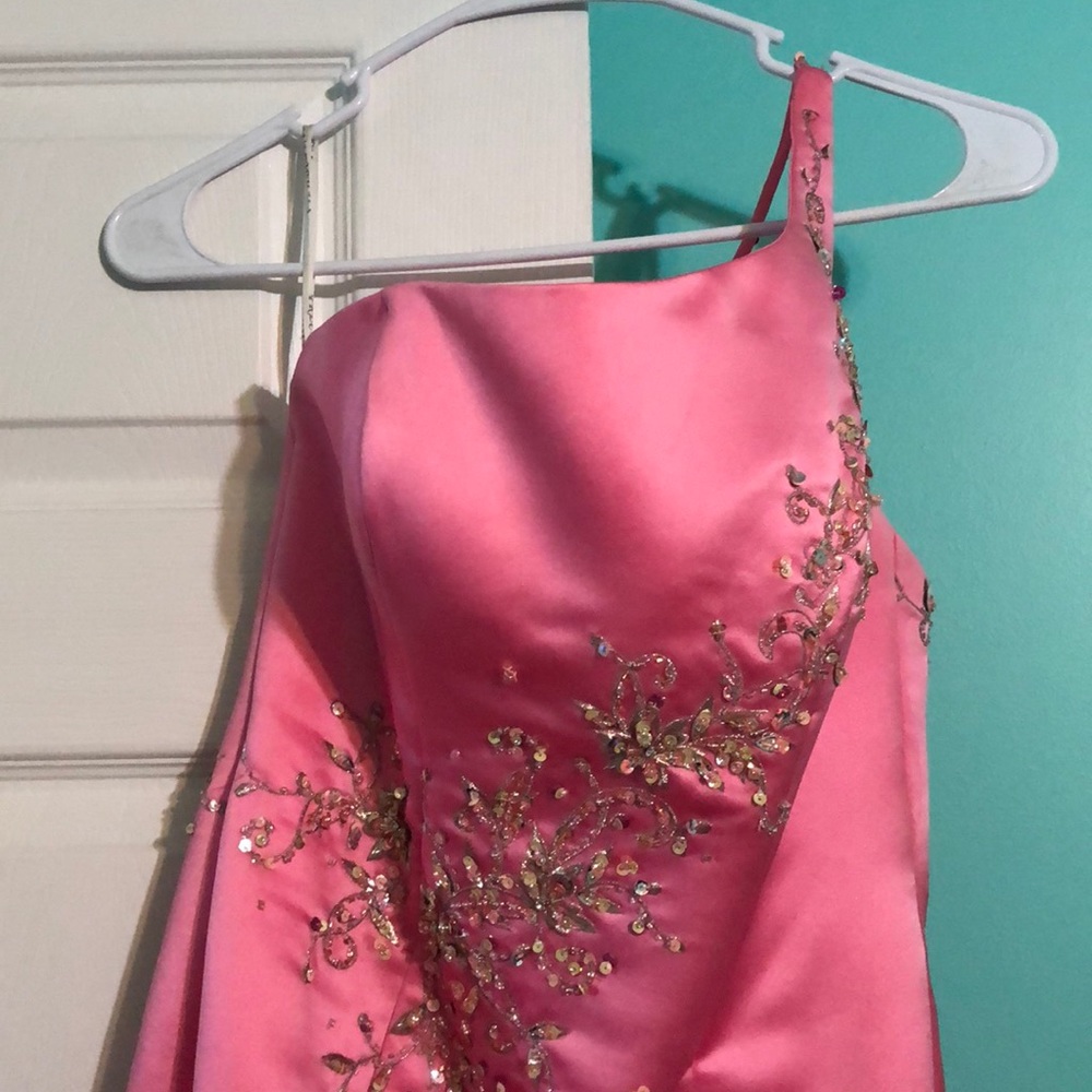 Gorgeous prom dress - Picture 5 of 8